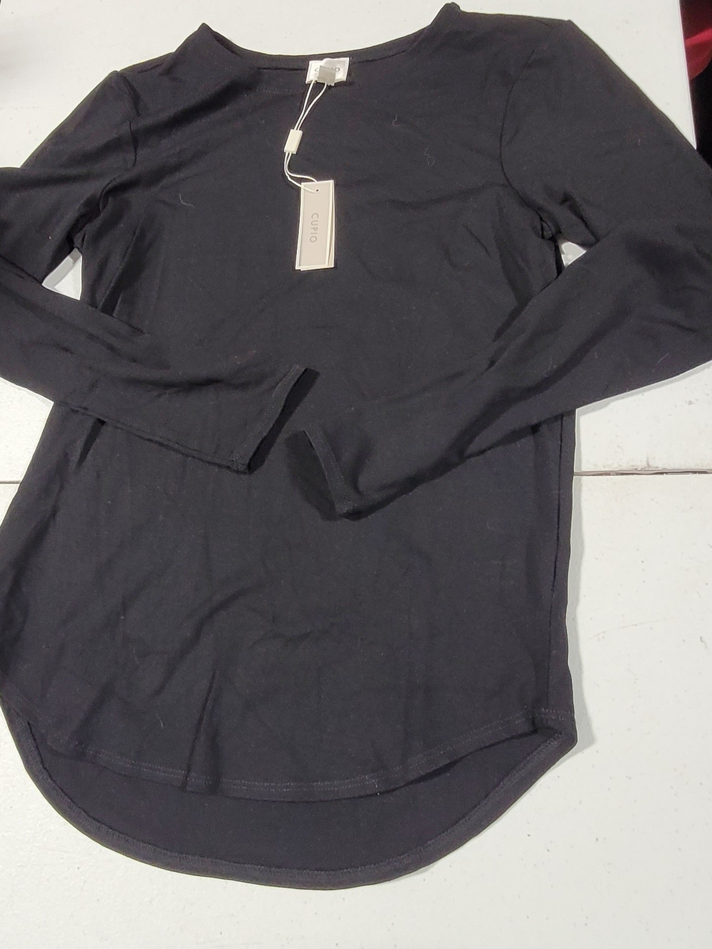 Men's Black Long-Sleeve Crewneck Shirt